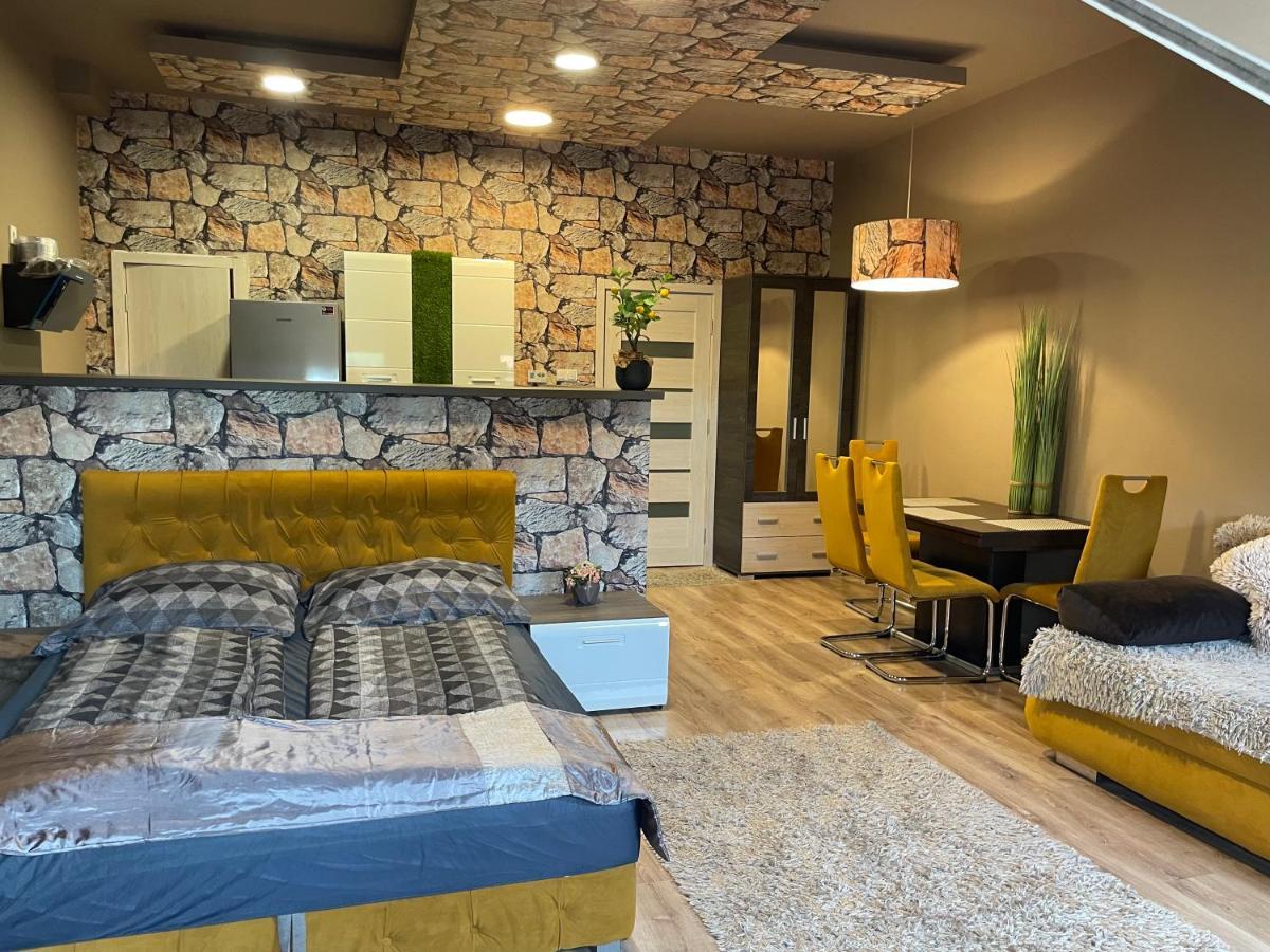 Gold Downtown Apartament