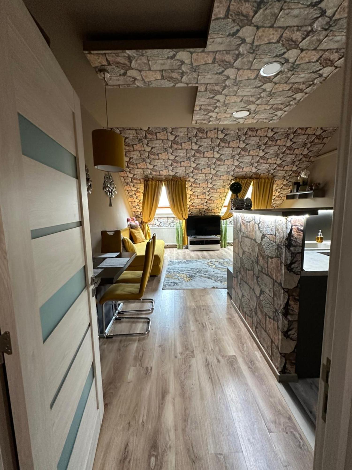 Apartament Gold Downtown Debreţin